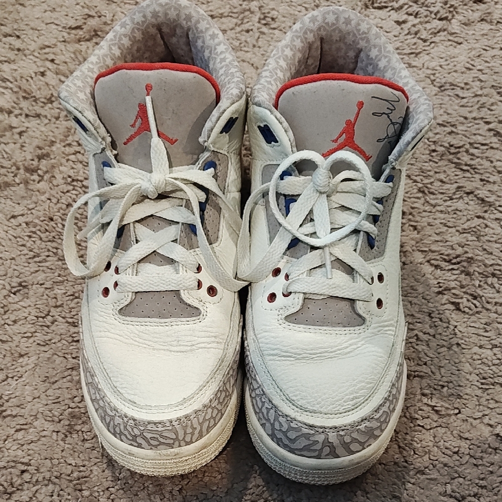 Nike Air Jordan 3 Retro "International Flight" - Size 7Y